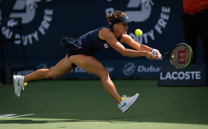 February 17, 2020, Dubai, UNITED ARAB EMIRATES: Barbora Strycova of the Czech Republic in action during the first round at the 2020 Dubai Duty Free Tennis Championships WTA, Tennis Damen Premier tennis tournament against Amanda Anisimova of the United States 2020 Dubai Duty Free Tennis Championships, Tennis, Dubai, Unied Arab Emirates, Feb 17 - ZUMAa181 20200217_zaa_a181_053 Copyright: xAFP7x