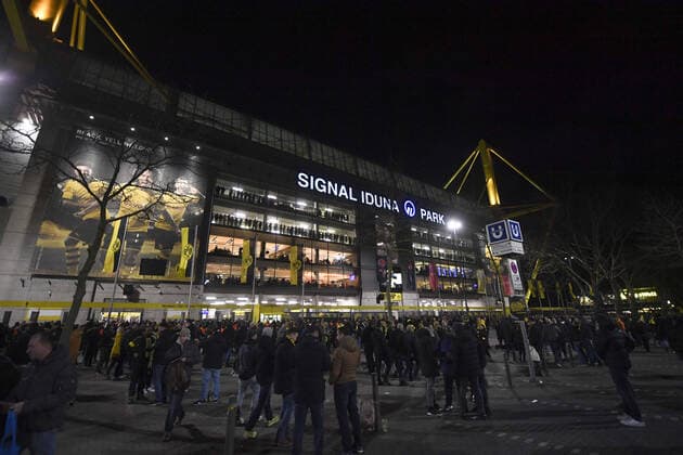 ILLUSTRATION - SUPPORTERS - PARVIS FOOTBALL : Borussia Dortmund vs Paris SG - Ligue des Champions -18 02 2020 AnthonyBIBARD FEP Panoramic 
