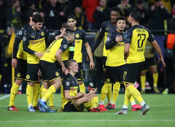 18 02 2020, Football UEFA Champions League 2019 2020, Round of 16, Borussia Dortmund Paris St Germain, at Signal Iduna Park Dortmund Torjubel Erling Haaland on the ground, Dortmund DFL and DFB regulations prohibit any use of photographs as image sequences and or quasi video