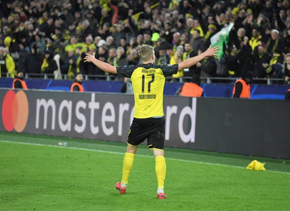 18 02 2020, Football, UEFA Champions League 2019 20, Round of 16, Borussia Dortmund Paris Saint Germain 2 1, Cheers Erling Haaland Borussia Dortmund Dortmund Nordrhein Westfalen Germany Team2
