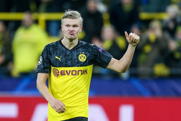 18 02 2020, Football, UCL Saison 2019 2020, UEFA Champions League, Round of 16 Borussia Dortmund Paris Saint Germain Erling Haaland Borussia Dortmund thanks the fans Dortmund Signal Iduna Park NRW Germany xRHR FOTO DEx