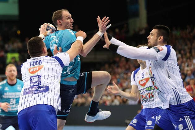 SG Flensburg Handewitt vs MOL Pick Szeged, Handball, EHF Champions League Group stage, 19 02 20 Flensburg Holger Glandorf SG Flensburg Handewitt, 09 vs Richard Bodo MOL Pick Szeged, 09 and Bence Banhidi MOL Pick Szeged, 27 Copyright: xBEAUTIFULxSPORTS MarioxM.xKobergx