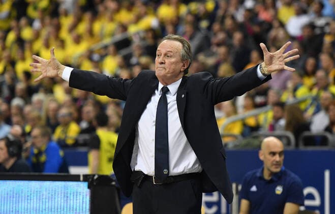 Aito Garcia Reneses Trainer ALBA , on the sidelines ALBA Berlin EWE Baskets Oldenburg BBL Cup, Final, Basketball, DBB, easy credit BBL, Men, Men, Season 2019 2020 Berlin, 16 2 2020