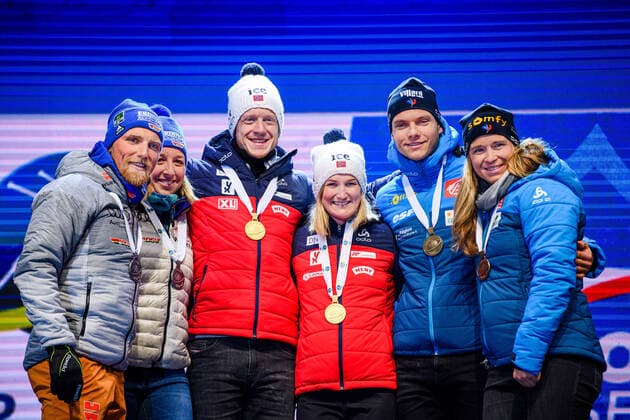 200220 Erik Lesser and Franziska Preuss of Germany, Johannes Thingnes Bo and Marte Olsbu Roiseland of Norway, Anais Bescond and Emilien Jacquelin of France celebrate at the medal ceremony for single mixed relay during the IBU Biathlon World Championships on February 20, 2020 in Antholz Photo Joel Marklund BILDBYRAN code JM 88118 bbeng biathlon biathlon World Cup biathlon World Cup IBU Biathlon World Championships 2020 Anterselva single mixed relay relay single mix relay single mix relay medal ceremony medal ceremony norway jubilee france,  Copyright: JOELxMARKLUND BB200220JM120