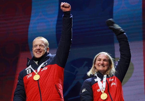BIATHLON - IBU World Championships Antholz 2020 ANTHOLZ,ITALY,20.FEB.20 - BIATHLON - IBU World Championships 2020, single mixed relay. Image shows Johannes Thingnes Boe, Marte Olsbu Roeiseland (NOR). Keywords: medal. GEPAxpictures xAndreasxPranter