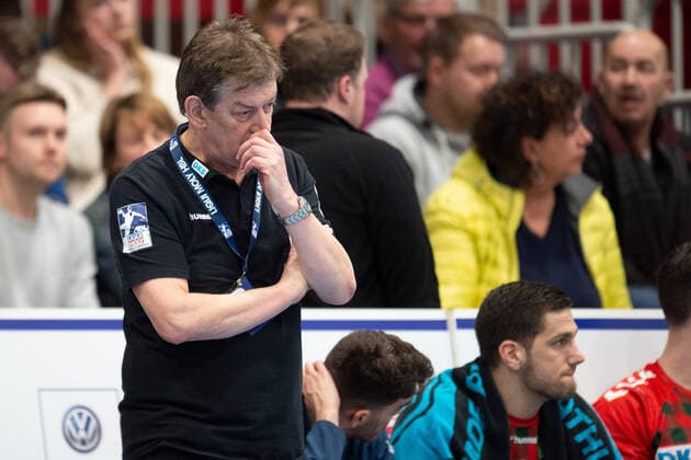 Lübbecke, Germany 20 02 2020 1 Handball Bundesliga 2019 2020 GWD Minden vs. Füchse Berlin Velimir Petkovic Coach Berlin Lübbecke North Rhine-Westphalia Germany Kreissporthalle
