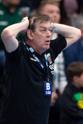 Lübbecke, Germany 20 02 2020 1 Handball Bundesliga 2019 2020 GWD Minden vs. Füchse Berlin Velimir Petkovic Coach Berlin Lübbecke North Rhine-Westphalia Germany Kreissporthalle