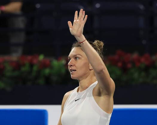 Simona Halep ROU waves and thanks the spectators, fans after the victory Tennis Dubai Tennis Championships 2020 WTA Dubai Duty Free Tennis Stadium Dubai United Arab Emirates 21 February 2020 Copyright: xJuergenxHasenkopfx