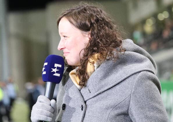 VfL Women vs Potsdam Football, Women, Bundesliga, Season 2019 2020, 15 Matchday, VfL Wolfsburg vs 1 FFC Turbine Potsdam, AOK Stadion Wolfsburg, picture shows Almuth Schult in TV interview with Eurosport Wolfsburg