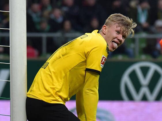 22 02 2020, xblx, Fussball 1 Bundesliga, SV Werder Bremen Borussia Dortmund emspor, v l Erling Haaland Borussia Dortmund DFL DFB REGULATIONS PROHIBIT ANY USE OF PHOTOGRAPHS as IMAGE SEQUENCES and or QUASI VIDEO Bremen