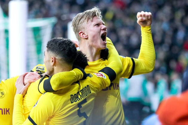 22 02 2020, Football, Season 2019 2020, Bundesliga, 23 Matchday SV Werder Bremen Borussia Dortmund Erling Haaland Borussia Dortmund cheers his goal to 0 2 DFL REGULATIONS PROHIBIT ANY USE OF PHOTOGRAPHS AS IMAGE SEQUENCES AND OR QUASI VIDEO Bremen wohninvest WESERSTADION Bremen Germany xRHR FOTOx xDEx
