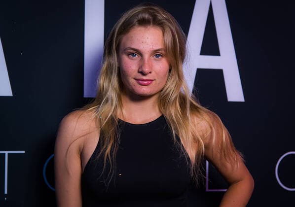 February 23, 2020, Doha, QATAR: Dayana Yastremska of the Ukraine in the photo booth ahead of the players party of the 2020 Qatar Total Open WTA, Tennis Damen Premier 5 tennis tournament 2020 Qatar Total Open, Tennis, Doha, Qatar, Feb 23 - ZUMAa181 20200223_zaa_a181_234 Copyright: xRobxPrangex