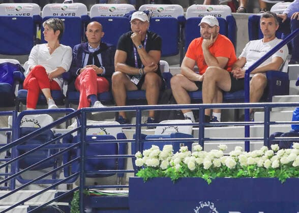 Novak Djokovic SRB Team, R L coach, coach Goran Ivanisevic, physiotherapist, Milan Adamovic, fitness coach Marco Panici Panici, manager Edoardo Artaldi and PR lady Elena Cappellaro are sitting in the players box Tennis Dubai Duty Free Tennis Championships ATP Dubai Duty Free Tennis Stadium Dubai United Arab Emirates 24 February 2020 Copyright: xJuergenxHasenkopfx