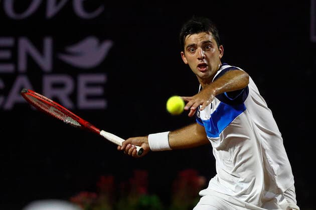 Tenis, Chile Dove MenCare Open ATP, Tennis Herren 250 de Santiago. El tenista Tomas Barrios de Chile regresa la bola a Carlos Tabener de Espana durante el ATP 250 Chile Dove MenCare Open Santiago, Chile. 24 02 2020 Felipe Zanca Photosport ATP 250 de Santiago 2020, Tomas Barrios vs Carlos Tabener