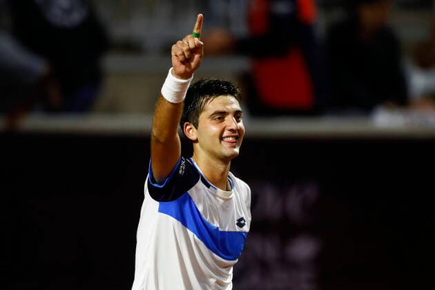 Tenis, Chile Dove MenCare Open ATP, Tennis Herren 250 de Santiago. El tenista Tomas Barrios de Chile celebra el triunfo en el ATP 250 Chile Dove MenCare Open Santiago, Chile. 24 02 2020 Felipe Zanca Photosport ATP 250 de Santiago 2020, Tomas Barrios vs Carlos Tabener