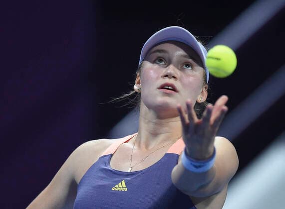 Tennis, WTA-Turnier in Doha (200225) -- DOHA, Feb. 25, 2020 (Xinhua) -- Elena Rybakina of Kazakhstan serves during the women s singles first round match against Sorana Cirstea of Romania at the 2020 WTA, Tennis Damen Qatar Open in Doha, Qatar, Feb. 24, 2020. (Photo by Nikku Xinhua) (SP)QATAR-DOHA-TENNIS-WTA-SINGLES 