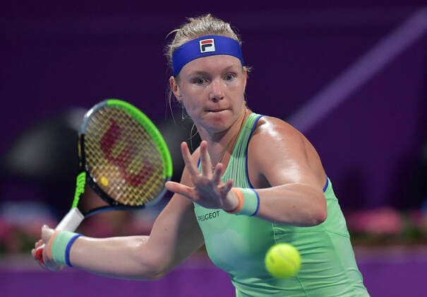 Tennis, WTA-Turnier in Doha (200225) -- DOHA, Feb. 25, 2020 (Xinhua) -- Kiki Bertens of the Netherland hits a return during the women s singles second round match against Karolina Muchova of the Czech Republic at the 2020 WTA, Tennis Damen Qatar Open in Doha, Qatar, Feb. 24, 2020. (Xinhua Nikku) (SP)QATAR-DOHA-TENNIS-WTA-SINGLES 