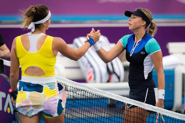 February 25, 2020, Doha, QATAR: Aryna Sabalenka of Belarus & Anett Kontaveit of Estonia at the net after their second-round match at the 2020 Qatar Total Open WTA, Tennis Damen Premier 5 tennis tournament 2020 Qatar Total Open, Tennis, Doha, Qatar, Feb 25 - ZUMAa181 20200225_zaa_a181_107 Copyright: xRobxPrangex