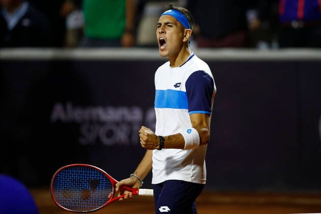 Tenis, Chile Dove MenCare Open ATP, Tennis Herren 250 de Santiago. El tenista Alejandro Tabilo de Chile celebra el punto durante el ATP 250 Chile Dove MenCare Open Santiago, Chile. 25 02 2020 Felipe Zanca Photosport ATP 250 de Santiago 2020, Alejandro Tabilo vs Paolo Lorenzi