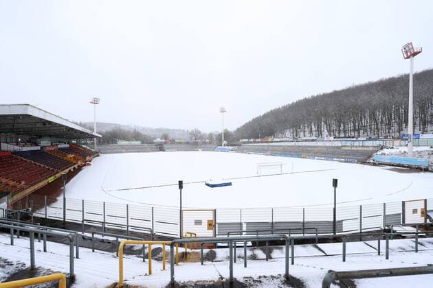 Winter in the Siegerland that Leimbachstadion, home of the Sportfreunde Siegen, the grass is covered with snow, that home game next Friday against the TuS Ennepetal has already been cancelled Winter in the Siegerland on 26 02 2020 in Siegen Germany