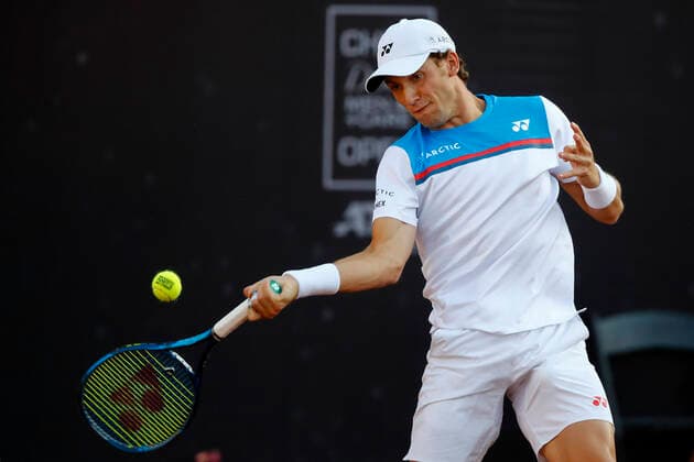 Tenis, Chile Dove MenCare Open ATP, Tennis Herren 250 de Santiago. El tenista Casper Ruud de Noruega regresa la bola a Alejandro Tabilo de Chile durante el ATP 250 Chile Dove MenCare Open Santiago, Chile. 26 02 2020 Felipe Zanca Photosport ATP 250 de Santiago 2020, Alejandro Tabilo vs Casper Ruud