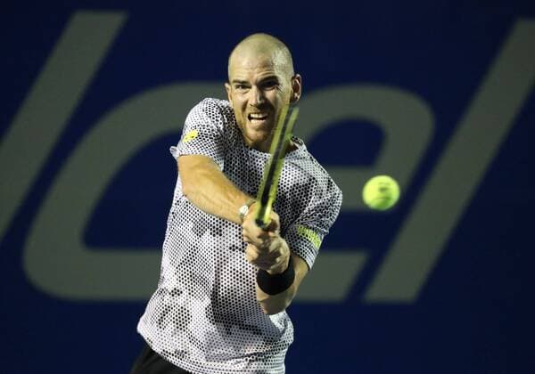 French tennis player Adrian Mannarino in action against bulgarian Grigor Dimitrov during a Mexican Open Tennis match in Acapulco, Mexico, 26 February 2020. Mexican Open of Tennis in Acapulco !ACHTUNG: NUR REDAKTIONELLE NUTZUNG!  Copyright: xDavidxGuzmanx MEX6178 20200227-637183783808238690