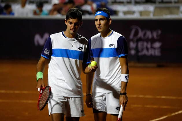 Tenis, Chile Dove MenCare Open ATP, Tennis Herren 250 de Santiago. Los tenista Alejandro Tabilo y Tomas Barrios de Chile regresa la bola durante el ATP 250 Chile Dove MenCare Open Santiago, Chile. 26 02 2020 Felipe Zanca Photosport ATP 250 de Santiago 2020, Alejandro Tabilo y Tomas Barrios vs Federico Delbonis y Guillermo Dur‡n