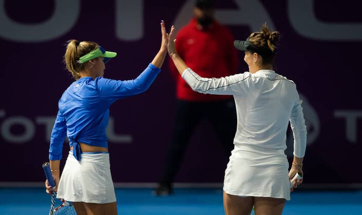 February 26, 2020, Doha, QATAR: Belinda Bencic of Switzerland & Sofia Kenin of the United States playing doubles at the 2020 Qatar Total Open WTA, Tennis Damen Premier 5 tennis tournament 2020 Qatar Total Open, Tennis, Doha, Qatar, Feb 26 - ZUMAa181 20200226_zaa_a181_216 Copyright: xRobxPrangex