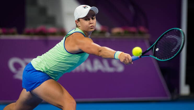 February 27, 2020, Doha, QATAR: Ashleigh Barty of Australia in action during her quarter-final match at the 2020 Qatar Total Open WTA, Tennis Damen Premier 5 tennis tournament against Garbine Muguruza of Spain 2020 Qatar Total Open, Tennis, Doha, Qatar, Feb 27 - ZUMAa181 20200227_zaa_a181_136 Copyright: xRobxPrangex
