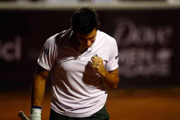 Tenis, Chile Dove MenCare Open ATP, Tennis Herren 250 de Santiago. El tenista Christian Gar’n de Chile Celebra el punto durante el ATP 250 Chile Dove MenCare Open Santiago, Chile. 27 02 2020 Felipe Zanca Photosport ATP 250 de Santiago 2020, Christian Garin vs Alejandro Davidovichen