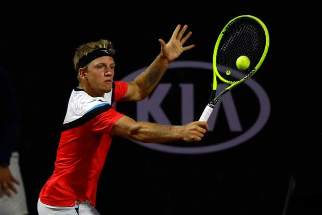 Tenis, Chile Dove MenCare Open ATP, Tennis Herren 250 de Santiago. El tenista Alejandro Davidovichen de Espana Christian Gar’n de Chile regresa la bola a Christian Gar’n de Chile durante el ATP 250 Chile Dove MenCare Open Santiago, Chile. 27 02 2020 Felipe Zanca Photosport ATP 250 de Santiago 2020, Christian Garin vs Alejandro Davidovichen