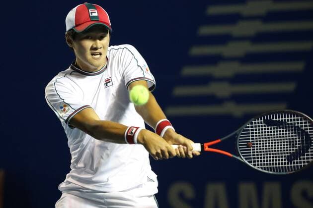 Korean tennis player Kwow Soonwoo hits the ball against Spanish Rafael Nadal during their Mexican Open s quarter final game in Acapulco, Mexico, 27 February 2020. Nadal won 6-2 and 6-1. Rafael Nadal vs. Kwow Soonwoo !ACHTUNG: NUR REDAKTIONELLE NUTZUNG!  Copyright: xDavidxGuzmanx MEX6380 20200228-637184746752415370