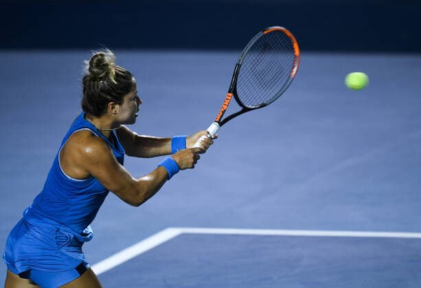 (200229) -- ACAPULCO, Feb. 29, 2020 -- Renata Zarazua of Mexico hits a return during the women s singles semifinal match between Renata Zarazua of Mexico and Leylah Fernandez of Canada at the 2020 WTA, Tennis Damen Mexican Open tennis tournament in Acapulco, Mexico, Feb. 28, 2020. ) (SP)MEXICO-ACAPULCO-TENNIS-WTA-MEXICAN OPEN-SEMIFINALS XinxYuewei 