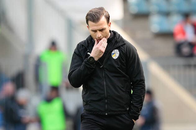 29 02 2020, xtgx, Soccer 3 League, 1 FC Magdeburg FC Carl Zeiss Jena, from l Rene Klingbeil Jena, team manager disappointed, looks disappointed, depressed, disappointed DFL DFB REGULATIONS PROHIBIT ANY USE OF PHOTOGRAPHS as IMAGE SEQUENCES and or QUASI VIDEO Magdeburg