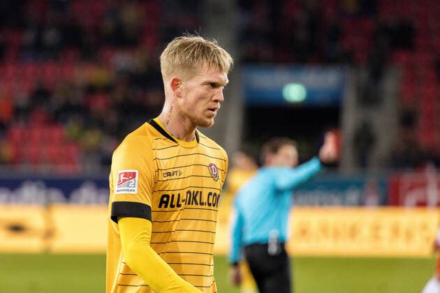Simon Makienok Christoffersen 28 02 2020, Football, GER, 2 Bundesliga, 2 BL, Season 2019 20, 24 Matchday, SSV Jahn Regensburg SG Dynamo Dresden 1 2 0 0 , Arena Regensburg, SSV Jahn Regensburg vs SG Dynamo Dresden