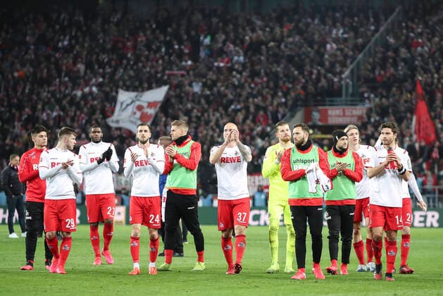 1 Football Bundesliga 1 FC Koeln FC Schalke 04, 29 02 2020 The team thanks the fans 1 FC Koeln vs FC Schalke 04 on 29 02 2020 at the RheinEnergieStadion in Cologne North Rhine-Westphalia DFL REGULATIONS PROHIBIT ANY USE OF PHOTOGRAPHS AS IMAGE SEQUENCES AND OR QUASI VIDEO Copyright: xBEAUTIFULxSPORTS AxelxKohringx