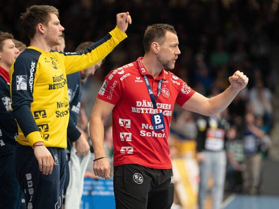 Maik Machulla SG Flensburg Handewitt Head Coach with Torbjorn Bergerud SG Flensburg Handewitt 30 , Fresh on Goeppingen vs SG Flensburg Handewitt, 1 Bundesliga, Handball, Men, 01 03 2020 Fresh on Goeppingen vs SG Flensburg Handewitt, 1 Bundesliga, Handball, Men, 01 03 2020 Goeppingen Copyright: xEibner-Pressefotox EP_mst