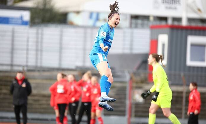 01 03 2020, xcex, GER, Koeln, Suedstadion, Frauenfußall, 1 Bundesliga, DIE LIGA, FLYERALARM Frauen Bundesliga Saison 2019 2020 1 FC Koeln 1 FFC Frankfurt Torjubel FFC Frankfurt, Jubel, Freude, Emotionen, Goal celebration, Barbara Dunst FFC DFL regulations prohibit any use of photographs as image sequences and or quasi video