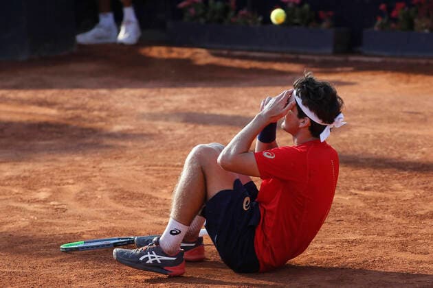 Tenis, Chile Dove MenCare Open ATP, Tennis Herren 250 de Santiago. El tenista Thiago Seyboth de Brasil celebra el titulo ATP 250 de Santiago luego de ganar a Casper Ruud de Noruega Santiago, Chile. 01 03 2020 Marcelo Hernandez Photosport Tenis, ATP 250 Final