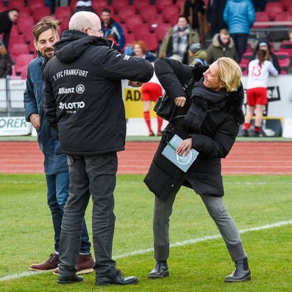 From left to right Niko Arnautis Trainer, Head Coach, Frankfurt , Siegfried Dietrich Siggi Dietrich, SiDi, Manager, Frankfurt , Martina Voss Tecklenburg at a welcome ritual, joyful, friendly, cheerful, radiant optimistic, 01 03 2020, Cologne Germany , Football, Flyeralarm Frauen Bundesliga, 1 FC Köln 1 FFC Frankfurt, DFB DFL REGULATIONS PROHIBIT ANY USE OF PHOTOGRAPHS AS IMAGE SEQUENCES AND OR QUASI VIDEO xmhx
