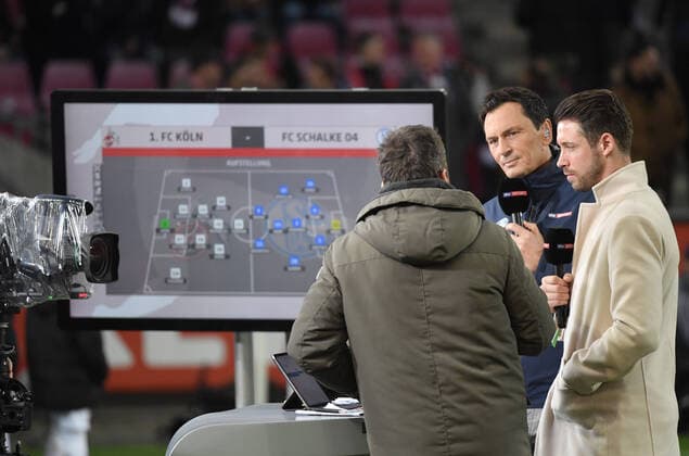 29 02 2020, Football GER, Season 2019 2020, 1 Bundesliga, 24 Matchday, 1 FC Koeln FC Schalke 04 3 0, , Mark Uth 1 FC Koeln , Sky Moderator Sebastian Hellmann, Sky Sport Expert Lothar Matthaeus, Lothar Matthaeus Koeln North Rhine-Westphalia Germany Team2