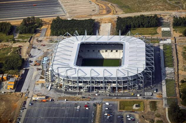 Stadion im Borussia-Park des Fussballklubs Borussia Moenchengladbach, 11.09.2004, Luftbild, Deutschland, Nordrhein-Westfalen, Moenchengladbach , Borussia-Park Stadium of the football team Borussia Monchengladbach, 11.09.2004, aerial view, Germany, North Rhine-Westphalia, Moenchengladbach BLWS607793.jpg