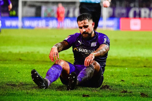 Bilder des Jahres 2020, Sport 03 März Sport Bilder des Tages Fußball 2. Bundesliga 25. Spieltag VfL Osnabrück - SV Wehen Wiesbaden am 06.03.2020 im Stadion an der Bremer Brücke in Osnabrück Marcos Alvarez ( Osnabrück ) DFL regulations prohibit any use of photographs as image sequences and or quasi-video. *** Football 2 Bundesliga 25 Matchday VfL Osnabrück SV Wehen Wiesbaden on 06 03.03.2020 at the stadium at Bremer Brücke in Osnabrück Marcos Alvarez Osnabrück DFL regulations prohibit any use of photographs as image sequences and or quasi video xMNx