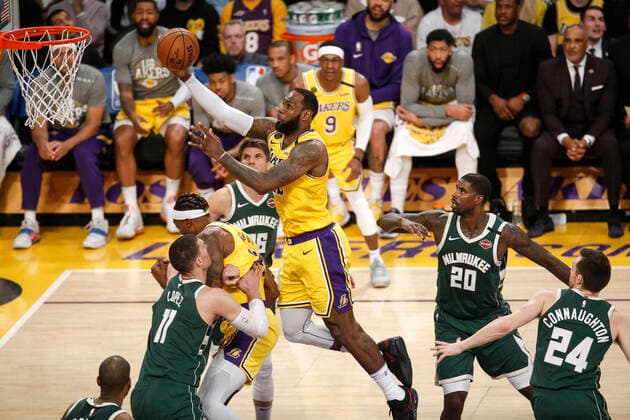 Sport Bilder des Tages March 6, 2020, Los Angeles, California, U.S: Los Angeles LakersÃ¢â‚¬â ¢ LeBron James (23) goes to basket during an NBA, Basketball Herren, USA basketball game between Los Angeles Lakers and Milwaukee Bucks, Friday, March 6, 2020, in Los Angeles. Los Angeles U.S. - ZUMAc68_ 20200306_zaf_c68_048 Copyright: xRingoxChiux