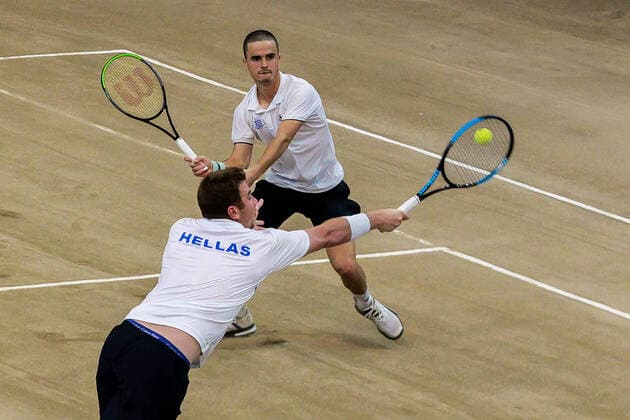 (200307) -- MANILA, March 7, 2020 -- Markos Kalovelonis and Petros Tsitsipas (R) of Greece compete against Francis Casey Alcantara and Ruben Gonzalez of the Philippines during the Davis Cup World Group II Play-Offs First Round doubles match between the Philippines and Greece in Manila, the Philippines on March 7, 2020. ) (SP)PHILIPPINES-MANILA-TENNIS-DAVIS CUP-GREECE VS PHILIPPINES ROUELLExUMALI 