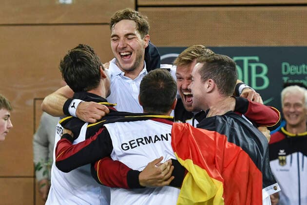 07 03 2020, GER, Davis Cup, Germany vs. Belarus 07 03 2020, GER, Davis Cup, Germany vs. Belarus , CASTELLO Düsseldorf, Duesseldorf in the picture picture picture shows the team of Germany Cheering Joy Emotion after the victory pep Mauelshagen pep00321