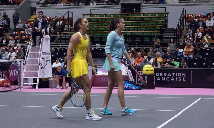 Marta KOSTYUK (UKR) - Viktoria KUZMOVA (SVK) VS Lesley PATTINAMA KERKHOVE (NED) - Bibiane SCHOOFS (NED) TENNIS : Open 6eme Sens - Palais des sports Lyon - 07 03 2020 SandrineTHESILLAT Panoramic 