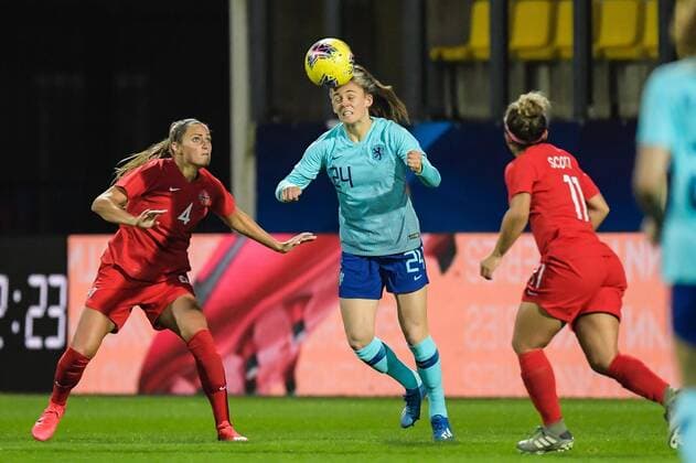(L-R) Shelina Zadorsky of Canada women, Joelle Smits of Netherlands women, Desiree Scott of Canada women during the women s International Friendly, Länderspiel, Nationalmannschaft Tournoi de France match between Canada and The Netherlands at Stade de l Epopeeon March 07, 2020 in Calais, France International Friendly 2019 2020 xVIxANPxSportx xGerritxvanxKeulenxIVx 407874191