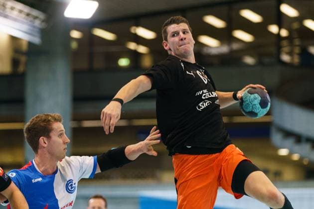 07 03 2020, Zurich, Saalsporthalle, Handball MNLA GC Amicitia Zurich Kadetten Schaffhausen, 6 Dimitrij Küttel Schaffhausen against 23 Max Dannmeyer GC Zurich Saalsporthalle Zurich Switzerland Copyright: xJustPictures.ch VedranxGalijasx