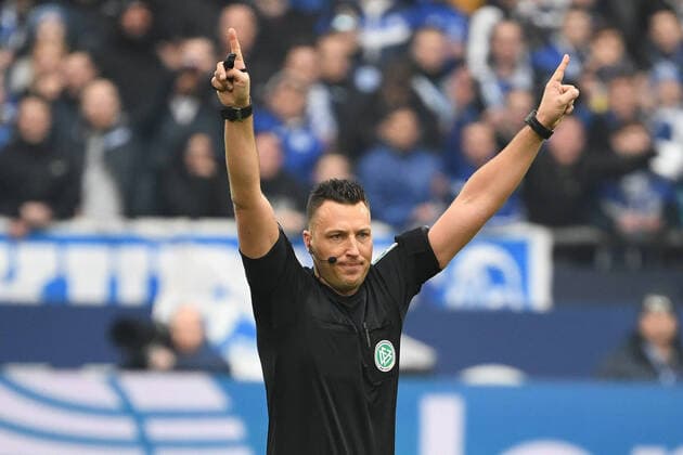 07 03 2020, xmeix, 1 Soccer Bundesliga, FC Schalke 04 TSG 1899 Hoffenheim, emspor, f l Referee Sven Jablonski DFL DFB REGULATIONS PROHIBIT ANY USE OF PHOTOGRAPHS as IMAGE SEQUENCES and or QUASI VIDEO Gelsenkirchen prio:1
